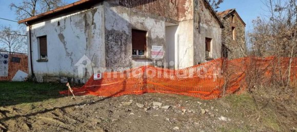 3 bedrooms House in Alta Val Tidone, Italy No. 69494 21