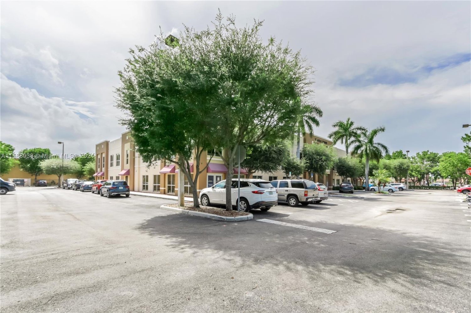 oficina en alquiler en Miami, Miami-Dade, Florida, USA № 613809