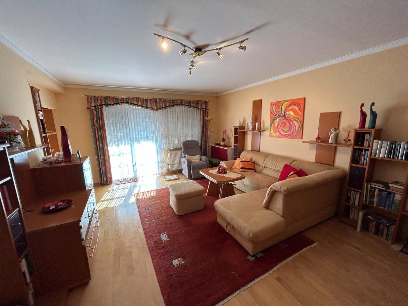 Квартира с 3 комнатами в Мистельбах, Австрия № 130042