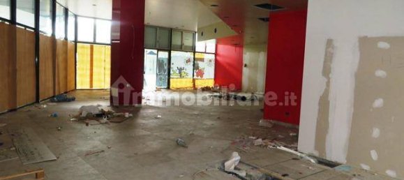 Propiedad comercial de 2 habitaciónes en Parma, Italy No. 65411 11