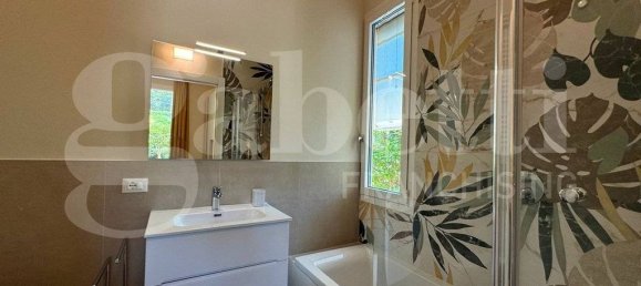 4 bedrooms Penthouse in Padenghe sul Garda, Italy No. 374195 25