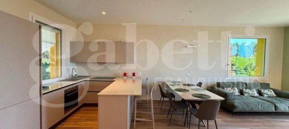 4 bedrooms Penthouse in Padenghe sul Garda, Italy No. 374195 10