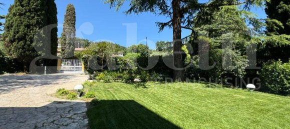 4 bedrooms Penthouse in Padenghe sul Garda, Italy No. 374195 34