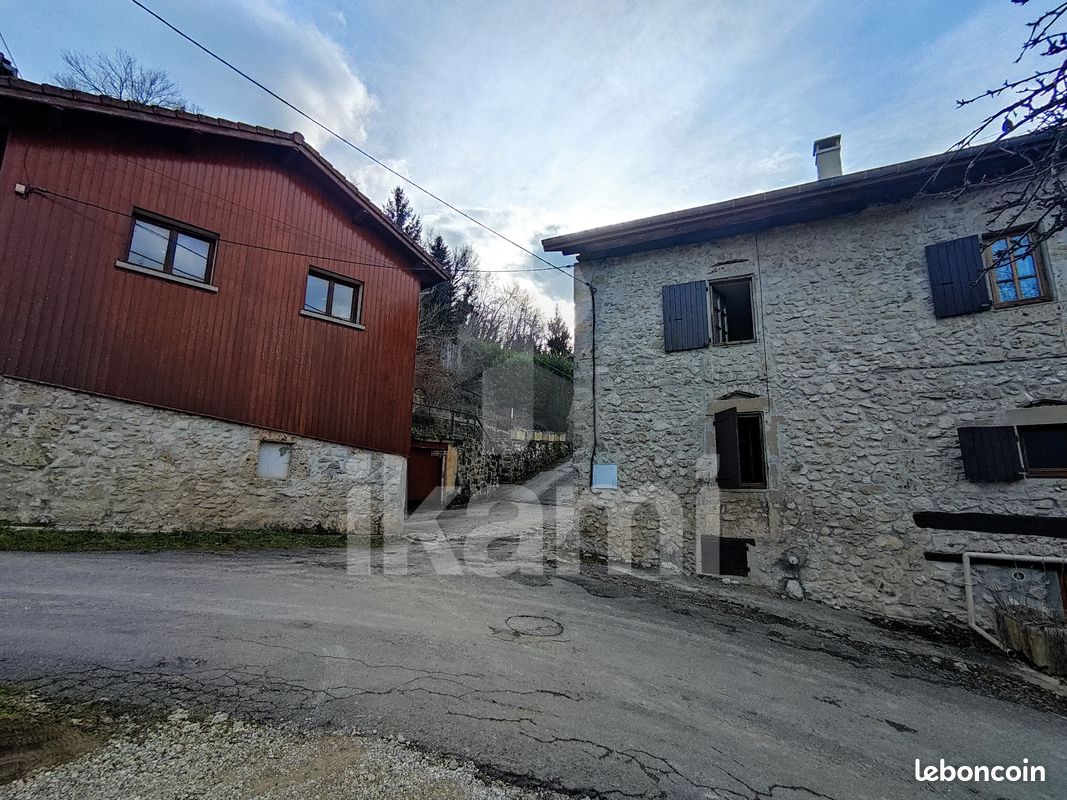 Casa de 2 dormitorios en Saint-Jean-en-Royans, France No. 200148