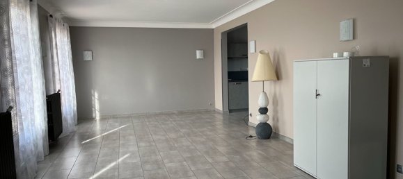 7 bedrooms House in Girolles, France No. 63926 3