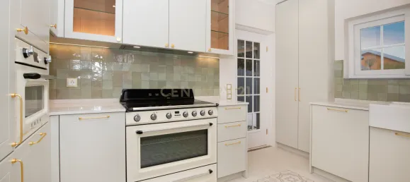 4 bedrooms Villa in Sintra, Portugal No. 100054 11