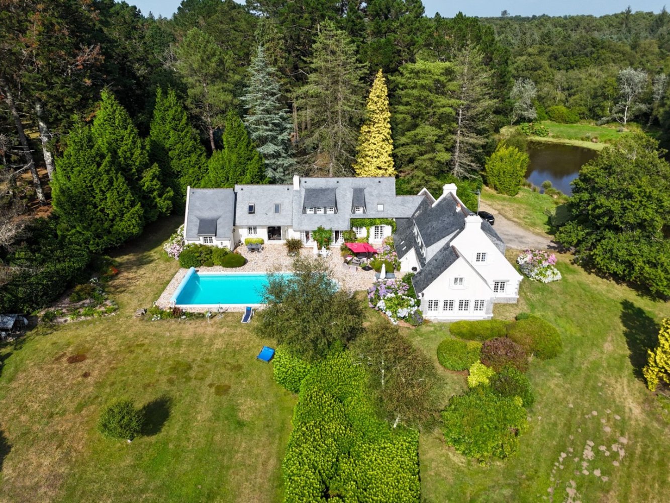 Villa de 9 dormitorios en Quimper, France No. 298078