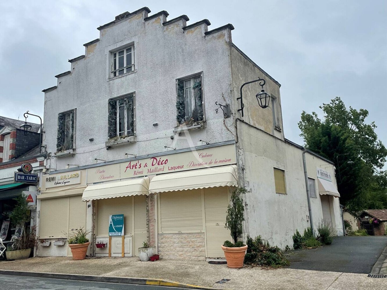 Gewerbliche Immobilie in Nancay, France 290m², Nr. 82427