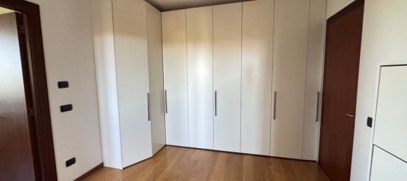 5 bedrooms Penthouse in Noventa Padovana, Italy No. 324479 11