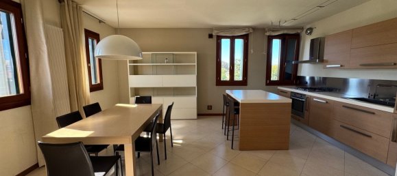 5 bedrooms Penthouse in Noventa Padovana, Italy No. 324479 3