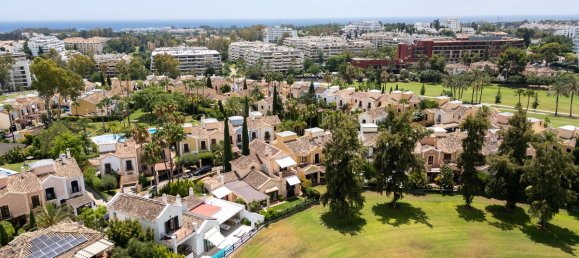 Adosado de 5 dormitorios en Marbella, Spain No. 245495 36