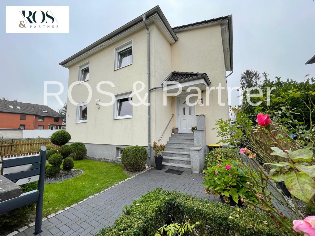 5 bedrooms Townhouse in Lower Saxony, Germany No. 183899