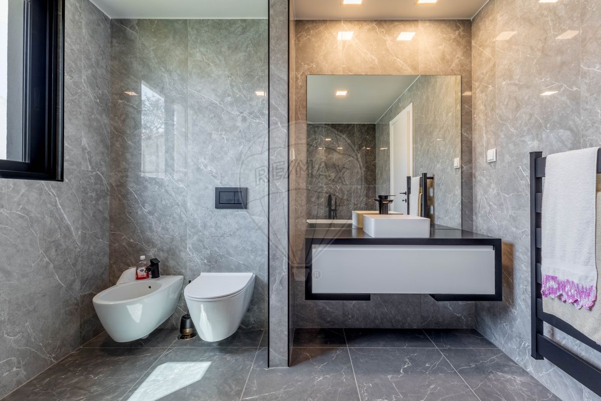 4 غرف نوم منزل في Portimao, Portugal رقم 181011