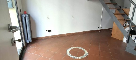 2 rooms Commercial property in Novara, Italy No. 329766 4