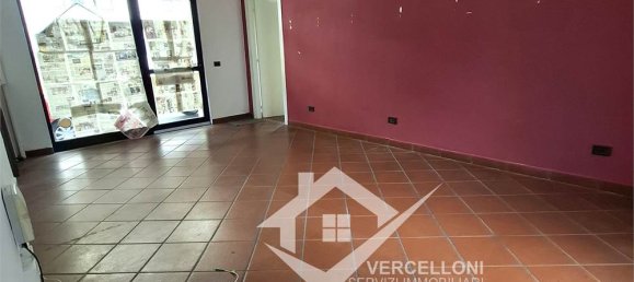 2 rooms Commercial property in Novara, Italy No. 329766 2