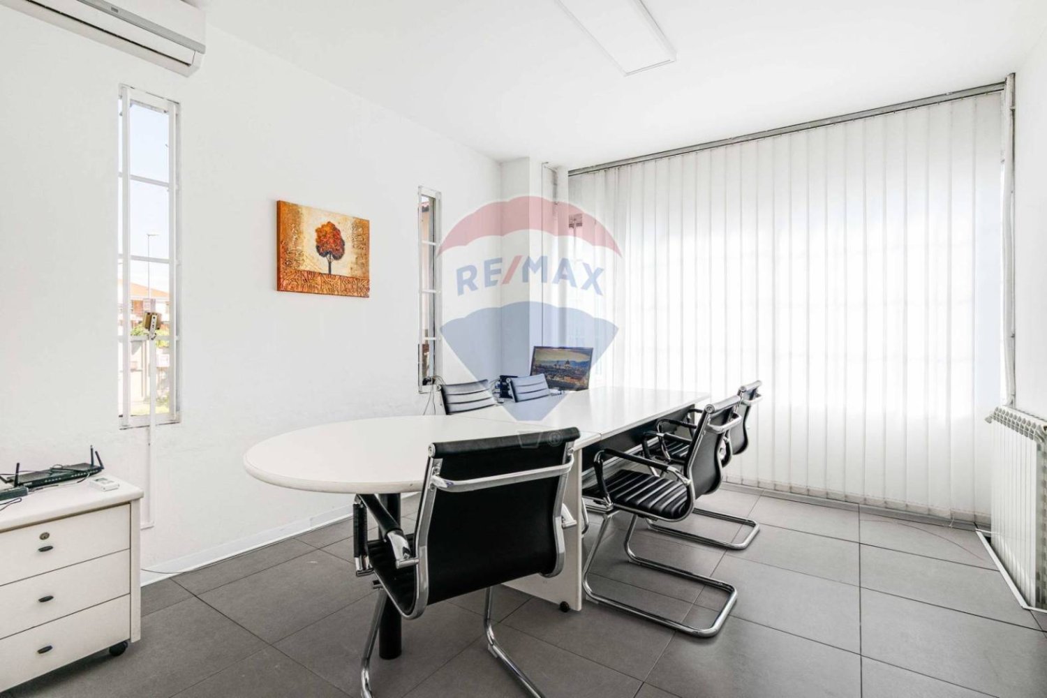 820m² Warehouse in Solbiate Olona, Italy No. 312510