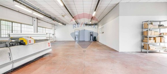 820m² Warehouse in Solbiate Olona, Italy No. 312510 10