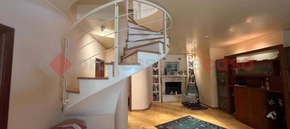 Villa de 5 divisões em Bari, Italy N.º 59433 26