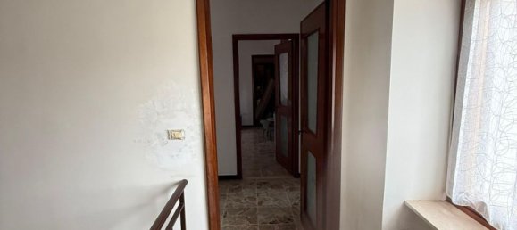 7-Zimmer Haus in Alessandria, Italy, Nr. 274065 9