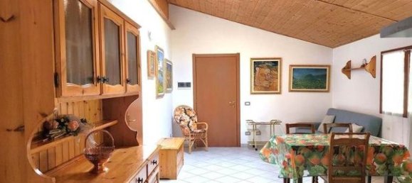  عقار تجاري في Toscolano Maderno, Italy 800متر مربع رقم 77343 2