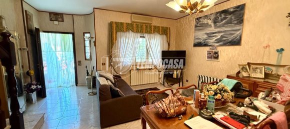 5 rooms House in Rome, Italy No. 365795 14