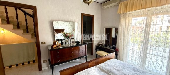 5 rooms House in Rome, Italy No. 365795 20