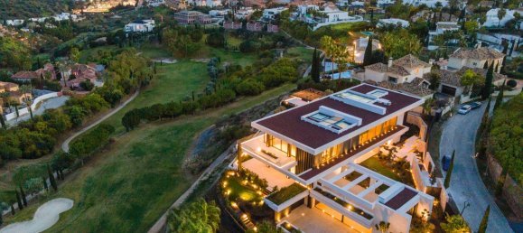 12 bedrooms Villa in Benahavis, Spain No. 3001 2