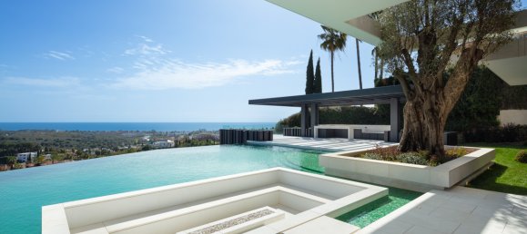 12 bedrooms Villa in Benahavis, Spain No. 3001 18