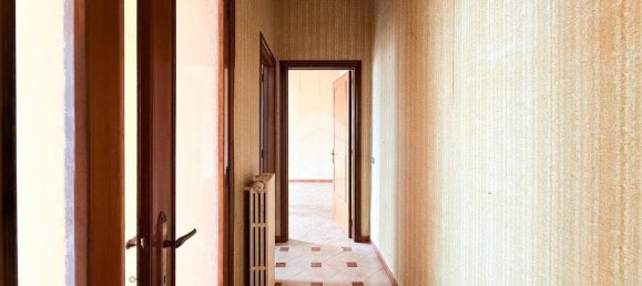 Дом с 5 спальнями в Авеццано, Италия № 346939 37