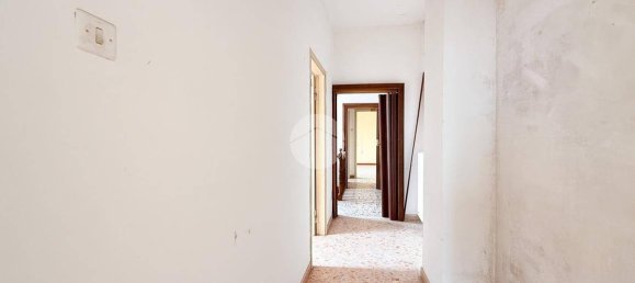 Дом с 5 спальнями в Авеццано, Италия № 346939 19