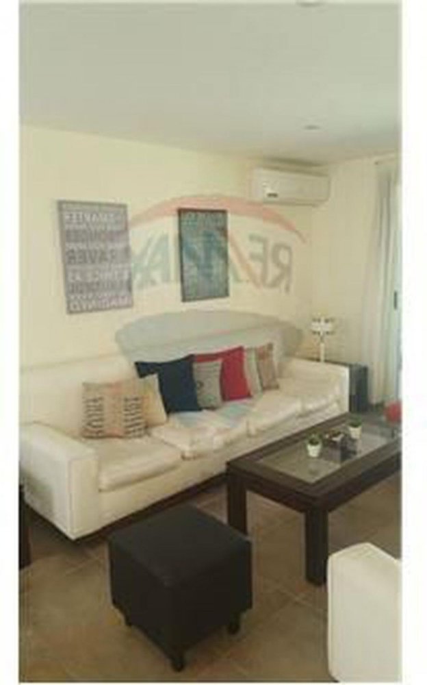 5 bedrooms House in Malvinas Argentinas, Argentina No. 51097