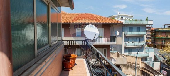 3 Schlafzimmer Wohnung in Gravina di Catania, Italy, Nr. 362977 18