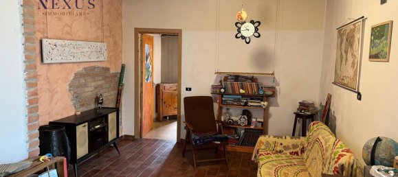 Дом с 5 комнатами в Сан Костанцо, Италия № 133669 4