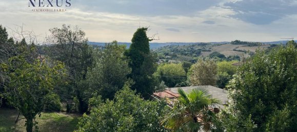 Дом с 5 комнатами в Сан Костанцо, Италия № 133669 21