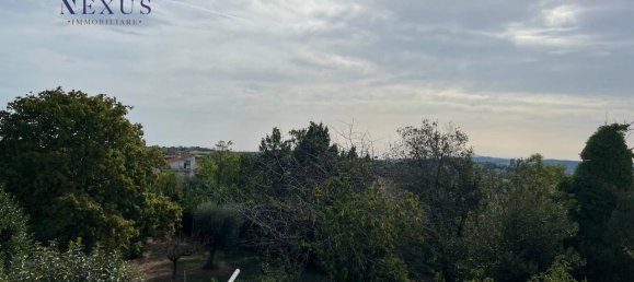 Дом с 5 комнатами в Сан Костанцо, Италия № 133669 22