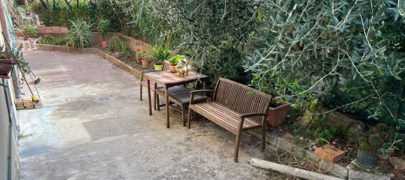 Дом с 5 комнатами в Сан Костанцо, Италия № 133669 30