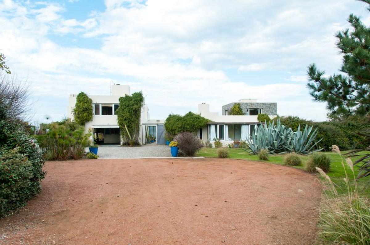  Farm in Maldonado, Uruguay No. 16047