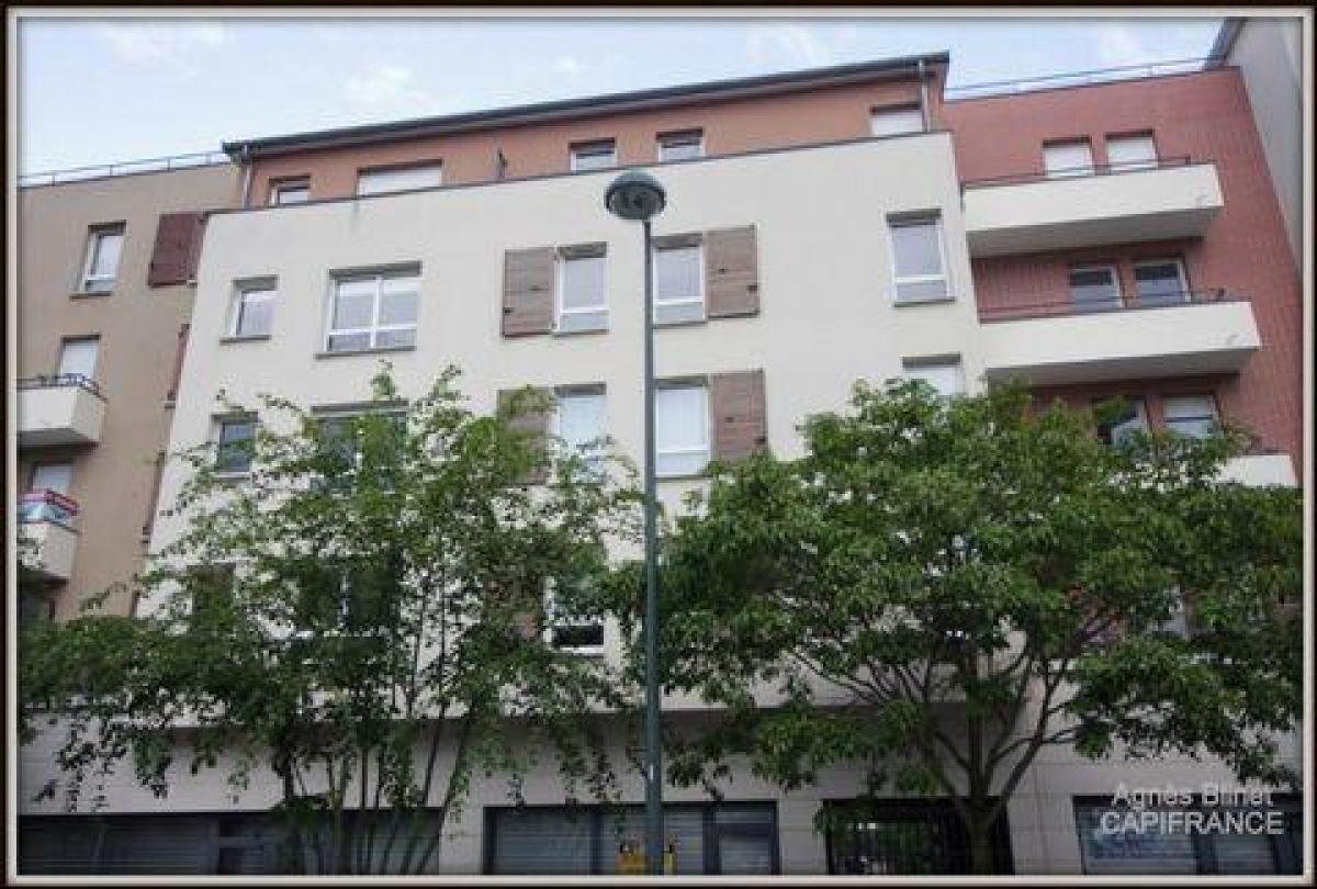2 bedrooms Condo in Clamart, France No. 32410
