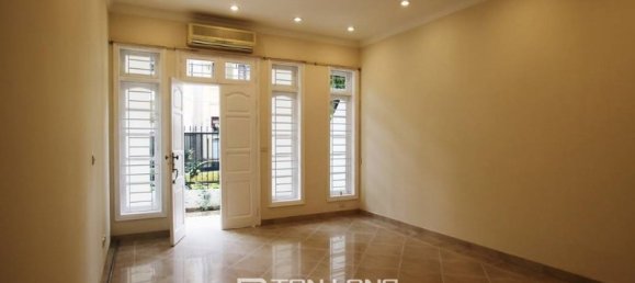 5 Schlafzimmer Haus in Tay Ho, Vietnam, Nr. 551 3