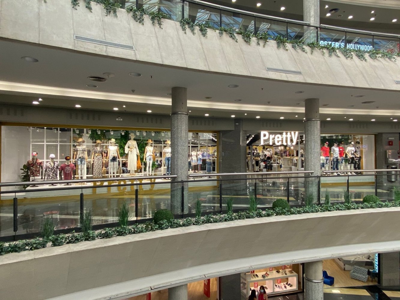 1167m² Commercial property in Barcelona, Spain No. 168553