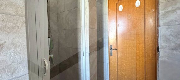 6 rooms House in Ponsacco, Italy No. 181595 9