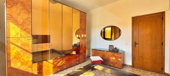 6 rooms House in Ponsacco, Italy No. 181595 12