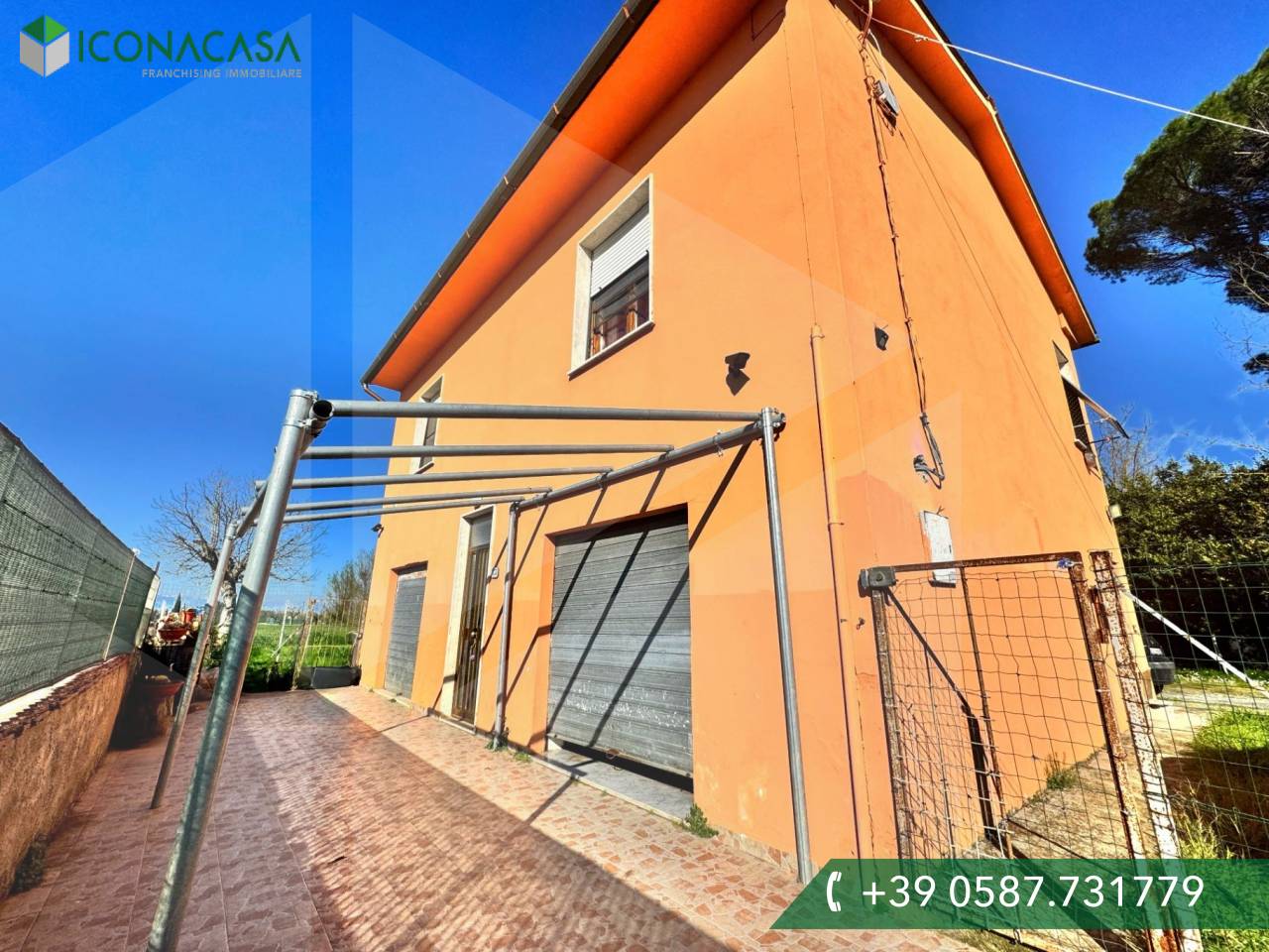 6 rooms House in Ponsacco, Italy No. 181595