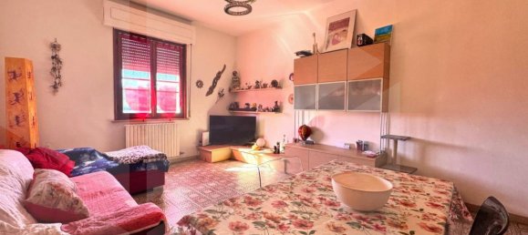 6 rooms House in Ponsacco, Italy No. 181595 3