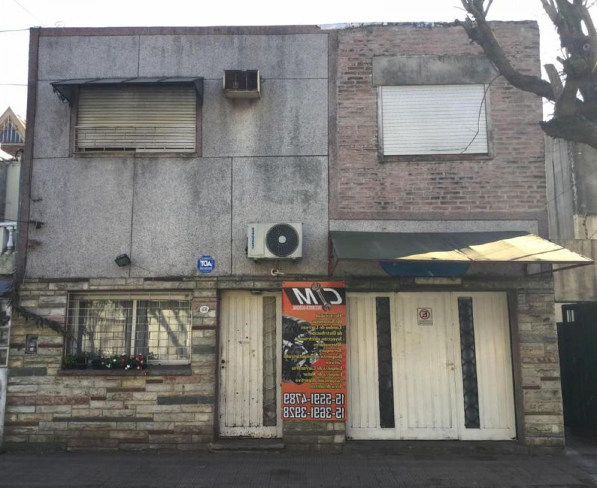 3 bedrooms House in Moron, Argentina No. 75022