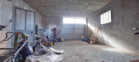 Дом с 9 комнатами в Рокка Чилье, Италия № 37799 37