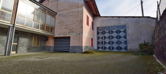 Дом с 9 комнатами в Рокка Чилье, Италия № 37799 3