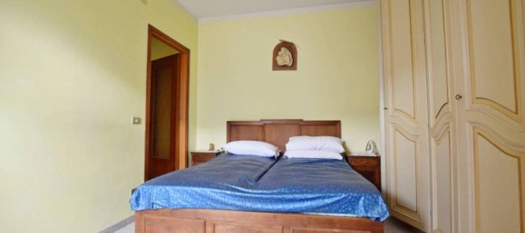 Дом с 9 комнатами в Рокка Чилье, Италия № 37799 20