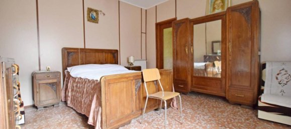 Дом с 9 комнатами в Рокка Чилье, Италия № 37799 17