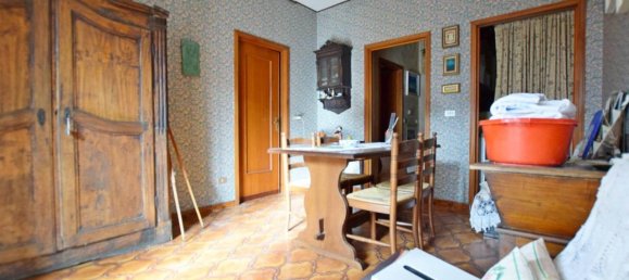 Дом с 9 комнатами в Рокка Чилье, Италия № 37799 26